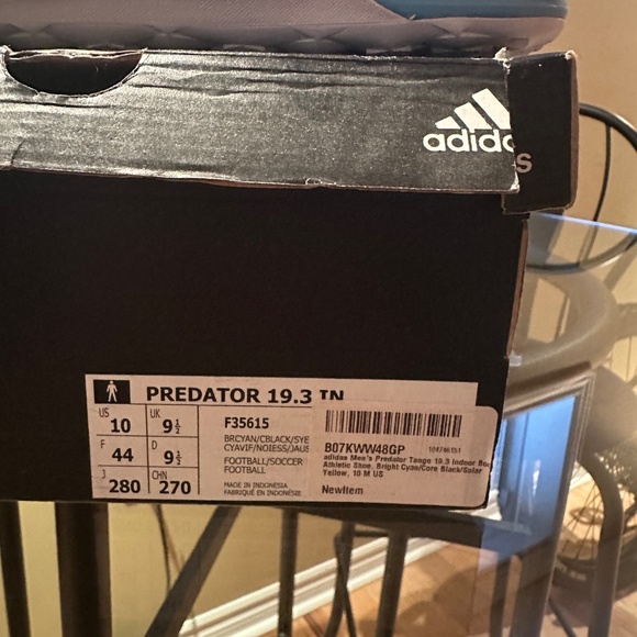 Adidas Predator Indoor Size 10 - Picture 3 of 3